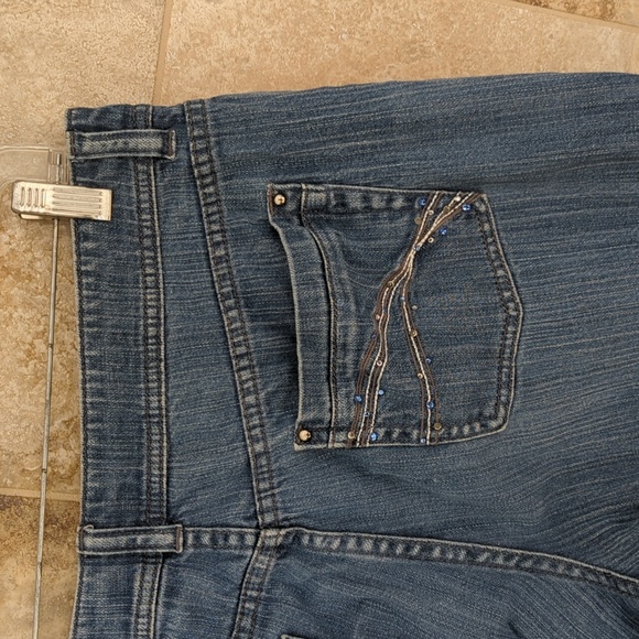 Chico's 2 Large Denim Capris Simple - Picture 6 of 8